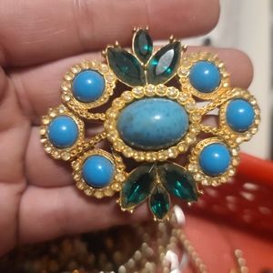 Vintage Sarah Coventry brooch and single earring